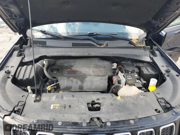 2018 Jeep Compass Latitude z VIN 3C4NJDBB5JT400553, wystawiony jako Copart lot #57513225 z przebiegiem 120 400 mil mil oraz Szkoda całkowita • Salvage title. Historia ofert i sprzedaży dostępna na DreamBid. Obrazek 12.