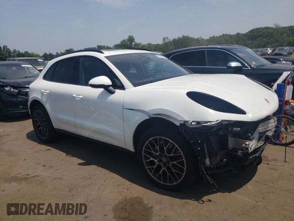 2017 Porsche Macan S with VIN WP1AB2A57HLB10136, listed as a Copart auction lot 60309345 with 90,009 mi miles and Salvage title. Bid and sale history available at DreamBid. Image 4.