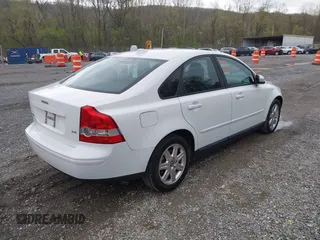 2007 Volvo S40 2.4L with VIN YV1MS390972278887, listed as a IAAI auction lot 42044268 with 150,958 mi miles. Bid and sale history available at carsss.com. Image 4.