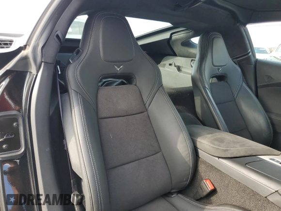 2016 Chevrolet Corvette Z51 3LT z VIN 1G1YM2D7XG5111851, wystawiony jako Copart lot #44197185 z przebiegiem 129 659 mil mil oraz Szkoda całkowita • Salvage title. Historia ofert i sprzedaży dostępna na DreamBid. Obrazek 10.