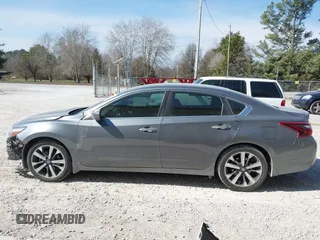 2018 Nissan Altima SR with VIN 1N4AL3AP6JC118424, listed as a IAAI auction lot 41697348 with 112,910 mi miles and . Bid and sale history available at carsss.com. Image 15.