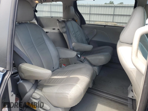 2011 Toyota Sienna XLE AAS с VIN 5TDYK3DCXBS040850, выставлен на аукционе Copart как лот 62155435 с пробегом 220 599 миль миль и Списание • Salvage title. История ставок и продаж доступна на DreamBid. Изображение 11.