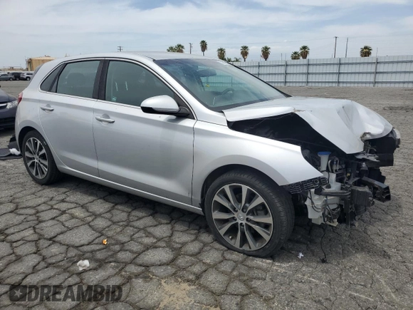 2018 Hyundai Elantra z VIN KMHH35LE5JU022810, wystawiony jako Copart lot #56599225 z przebiegiem 61 483 mil mil oraz Szkoda całkowita • Salvage title. Historia ofert i sprzedaży dostępna na DreamBid. Obrazek 4.