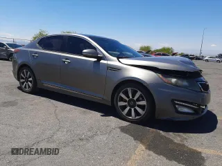2012 Kia Optima SX z VIN 5XXGR4A60CG044520, wystawiony jako Copart lot #56013155 z przebiegiem 155 487 mil mil oraz Szkoda całkowita • Salvage title. Historia ofert i sprzedaży dostępna na DreamBid. Obrazek 4.