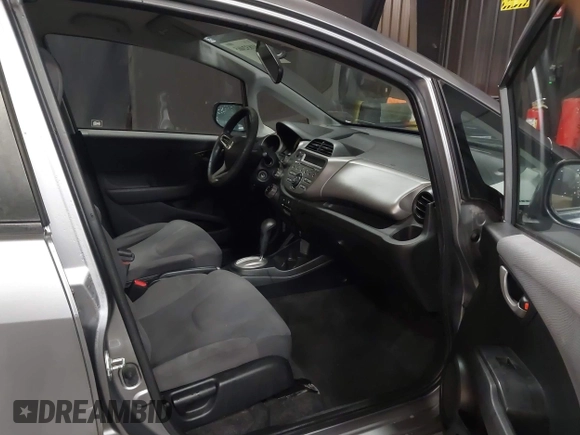 2010 Honda Fit with VIN JHMGE8H29AS020675, listed as a IAAI auction lot 41832465 with 212,713 mi miles. Bid and sale history available at carsss.com. Image 5.