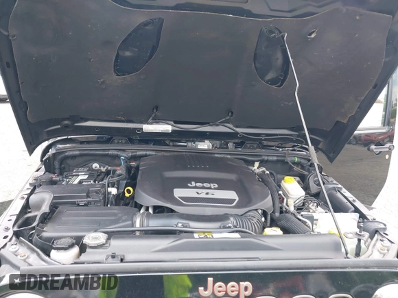 2016 Jeep Wrangler Unlimited Sahara z VIN 1C4HJWEG3GL343340, wystawiony jako IAAI lot #42683859 z przebiegiem 92 878 mil mil oraz . Historia ofert i sprzedaży dostępna na DreamBid. Obrazek 10.