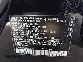 2019 Volkswagen Atlas SE z VIN 1V2UR2CAXKC533741, wystawiony jako IAAI lot #41720450 z przebiegiem 86 662 mil mil oraz . Historia ofert i sprzedaży dostępna na DreamBid. Obrazek 9.