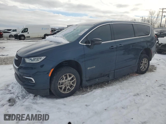 2024 Chrysler Pacifica Touring with VIN 2C4RC1FG7RR102178, listed as a Copart auction lot 88112085 with 2,767 mi miles and Clean title. Bid and sale history available at DreamBid. Image 1.