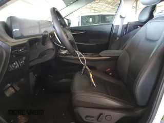 2022 Kia EV6 Wind z VIN KNDC34LA2N5059822, wystawiony jako Copart lot #54371445 z przebiegiem 78 895 mil mil oraz Szkoda całkowita • Salvage title. Historia ofert i sprzedaży dostępna na DreamBid. Obrazek 7.