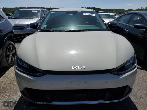 2022 Kia EV6 Wind with VIN KNDC3DLC7N5028809, listed as a Copart auction lot 54728684 with 52,594 mi miles and Salvage Title. Bid and sale history available at carsss.com. Image 5.
