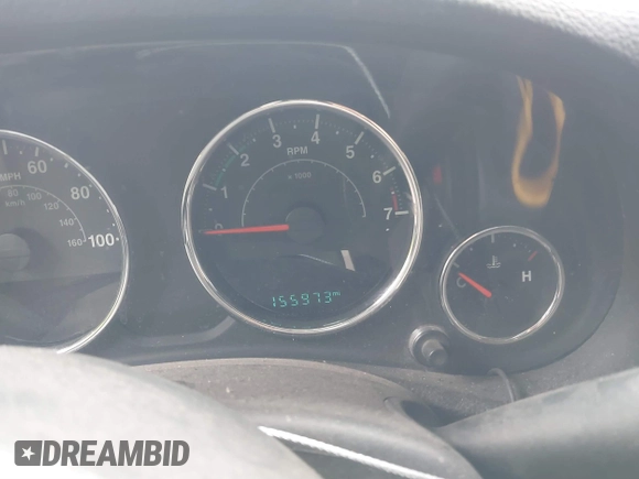 2014 Jeep Wrangler Unlimited Sahara with VIN 1C4BJWEGXEL326585, listed as a IAAI auction lot 41712047 with 155,973 mi miles. Bid and sale history available at carsss.com. Image 15.