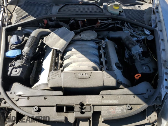 2004 Volkswagen Phaeton V8 z VIN WVWAF63D748010147, wystawiony jako Copart lot #75843654 z przebiegiem 147 157 mil mil oraz Nie do naprawy • Non repairable. Historia ofert i sprzedaży dostępna na DreamBid. Obrazek 11.