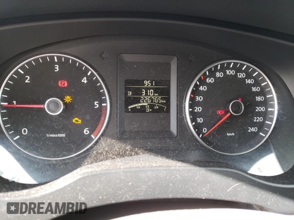 2014 Volkswagen Jetta with VIN 3VWWL7AJ0EM253922, listed as a Copart auction lot 41863685 with 226,765 mi miles and Salvage title. Bid and sale history available at DreamBid. Image 9.