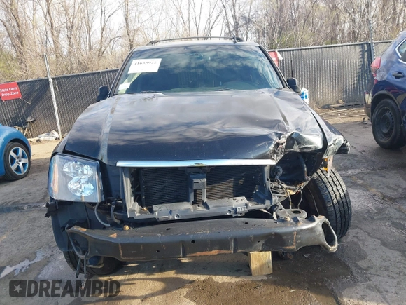 2006 GMC Envoy Denali with VIN 1GKET63M962355586, listed as a IAAI auction lot 41881023 with 235,506 mi miles. Bid and sale history available at carsss.com. Image 6.