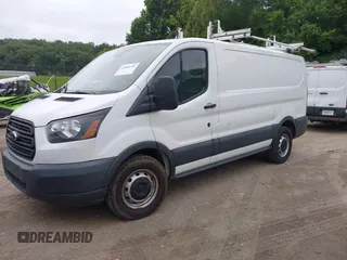 2018 Ford Transit z VIN 1FTYE1ZM2JKB56191, wystawiony jako IAAI lot #42538736 z przebiegiem 204 436 mil mil oraz . Historia ofert i sprzedaży dostępna na DreamBid. Obrazek 17.
