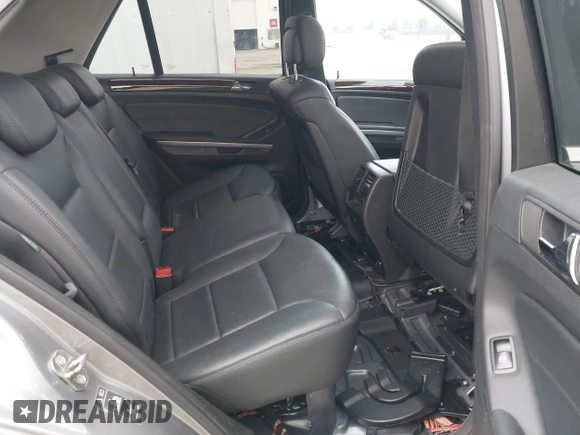 2010 Mercedes-Benz M 350 with VIN 4JGBB8GB1AA535063, listed as a IAAI auction lot 42087936 with 185,219 mi miles and . Bid and sale history available at DreamBid. Image 8.