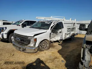 2020 Ford F-350 with VIN 1FD8X3ET9LEE21348, listed as a Copart auction lot 77129384 with 57,320 mi miles and Salvage title. Bid and sale history available at DreamBid. Image 1.