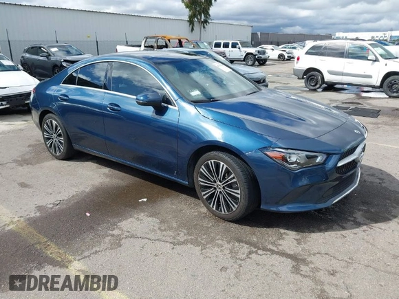 2021 Mercedes-Benz CLA 250 z VIN W1K5J4GB9MN227543, wystawiony jako IAAI lot #41736030 z przebiegiem 63 073 mil mil oraz . Historia ofert i sprzedaży dostępna na DreamBid. Obrazek 1.
