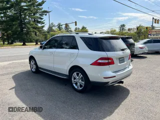2013 Mercedes-Benz M 350 z VIN 4JGDA2EB9DA148518, wystawiony jako Copart lot #57175705 z przebiegiem 174 131 mil mil oraz Tytuł czysty. Historia ofert i sprzedaży dostępna na DreamBid. Obrazek 3.