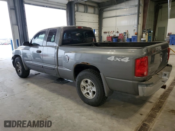 2005 Dodge Dakota SLT с VIN 1D7HW42N95S131964, выставлен на аукционе Copart как лот 53836925 с пробегом 117 094 миль миль и Списание • Salvage title. История ставок и продаж доступна на DreamBid. Изображение 2.