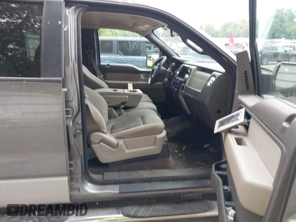 2009 Ford F-150 XL z VIN 1FTRW14829FB24504, wystawiony jako IAAI lot #42485199 z przebiegiem 198 639 mil mil oraz . Historia ofert i sprzedaży dostępna na DreamBid. Obrazek 5.