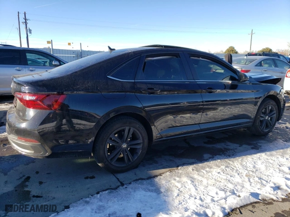 2024 Volkswagen Jetta SE with VIN 3VW7M7BU0RM095789, listed as a Copart auction lot 87763945 with 2,759 mi miles and Salvage Title. Bid and sale history available at carsss.com. Image 3.