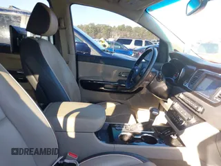 2020 Kia Sedona EX with VIN KNDMC5C19L6617750, listed as a IAAI auction lot 41772439 with 59,635 mi miles. Bid and sale history available at carsss.com. Image 5.