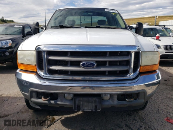 2001 Ford Super Duty F-250 XL with VIN 1FTNX21S81EC05051, listed as a Copart auction lot 68317304 with 121,045 mi miles and Clean Title. Bid and sale history available at carsss.com. Image 5.