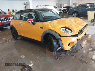 2015 MINI Hardtop with VIN WMWXM5C57FT942137, listed as a IAAI auction lot 42146541 with 96,058 mi miles and . Bid and sale history available at DreamBid. Image 1.