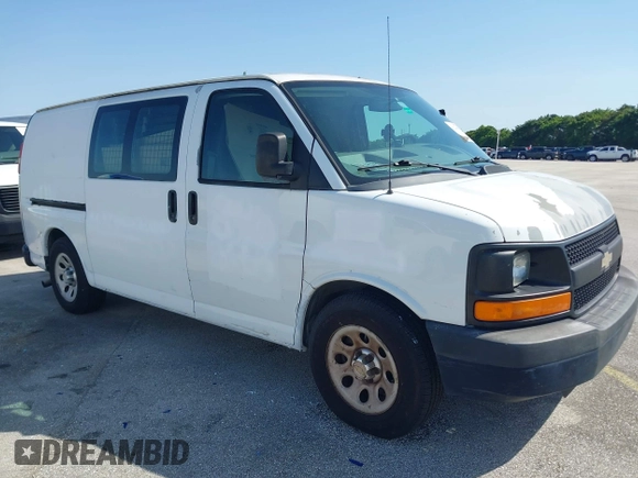 2012 Chevrolet Express Cargo z VIN 1GCSGAFX4C1176269, wystawiony jako IAAI lot #42236598 z przebiegiem 251 408 mil mil oraz . Historia ofert i sprzedaży dostępna na DreamBid. Obrazek 1.