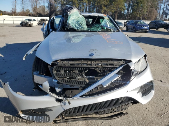 2017 Mercedes-Benz E 300 Luxury with VIN WDDZF4JB2HA035115, listed as a Copart auction lot 87998155 with Not provided miles and Salvage title. Bid and sale history available at DreamBid. Image 5.