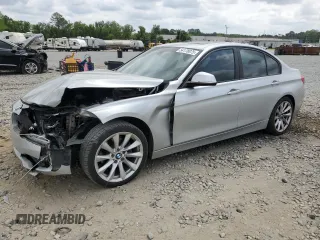 2018 BMW 3 Series 320i z VIN WBA8A9C58JK623073, wystawiony jako Copart lot #54178875 z przebiegiem 131 920 mil mil oraz Szkoda całkowita • Salvage title. Historia ofert i sprzedaży dostępna na DreamBid. Obrazek 1.