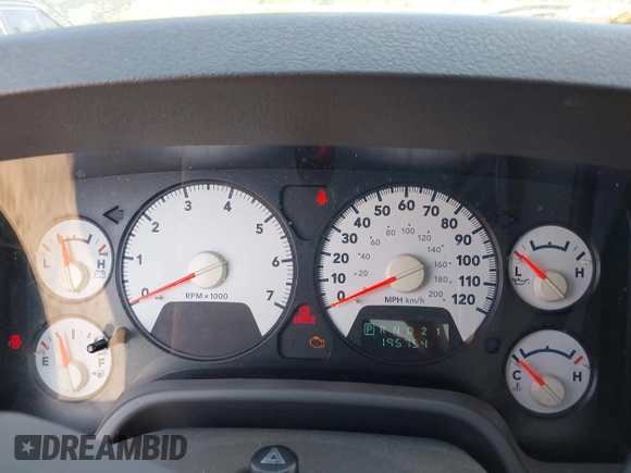 2006 Dodge 1500 SLT z VIN 1D7HU18246J168221, wystawiony jako IAAI lot #42462325 z przebiegiem 195 754 mil mil oraz . Historia ofert i sprzedaży dostępna na DreamBid. Obrazek 7.