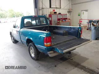 1995 Ford Ranger Splash z VIN 1FTCR10A8SUC00962, wystawiony jako IAAI lot #42594840 z przebiegiem 173 290 mil mil oraz . Historia ofert i sprzedaży dostępna na DreamBid. Obrazek 3.