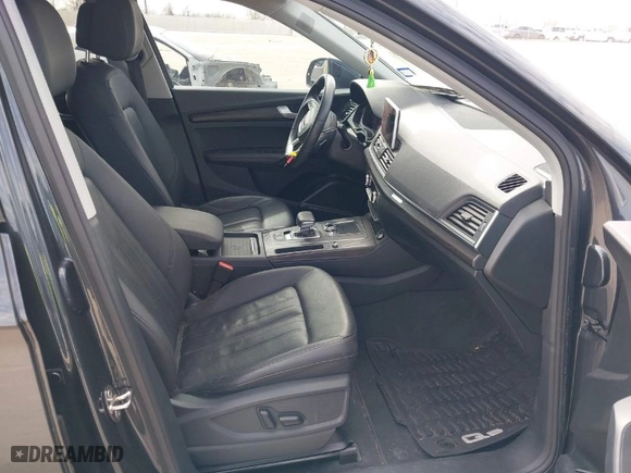 2019 Audi Q5 Premium Plus with VIN WA1BNAFY0K2135770, listed as a IAAI auction lot 41581318 with 39,792 mi miles. Bid and sale history available at carsss.com. Image 5.