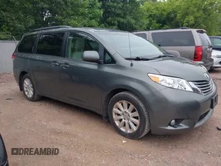 2014 Toyota Sienna Limited z VIN 5TDDK3DC5ES083785, wystawiony jako IAAI lot #42559682 z przebiegiem 168 244 mil mil oraz . Historia ofert i sprzedaży dostępna na DreamBid. Obrazek 1.