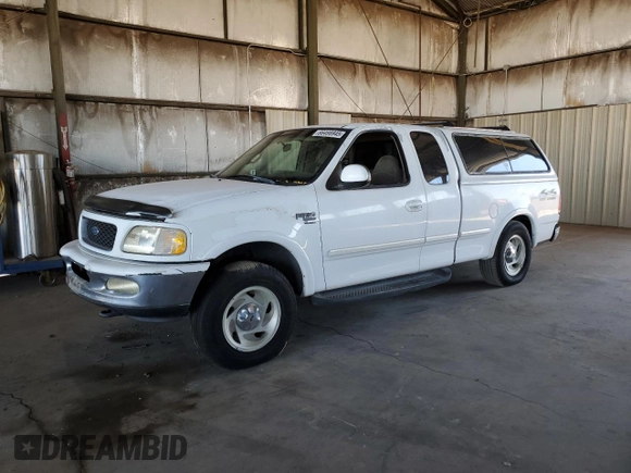1998 Ford F-150 с VIN 1FTRX18L0WKA53124, выставлен на аукционе Copart как лот 66466945 с пробегом 252 908 миль миль и Чистый • Clean title. История ставок и продаж доступна на DreamBid. Изображение 1.