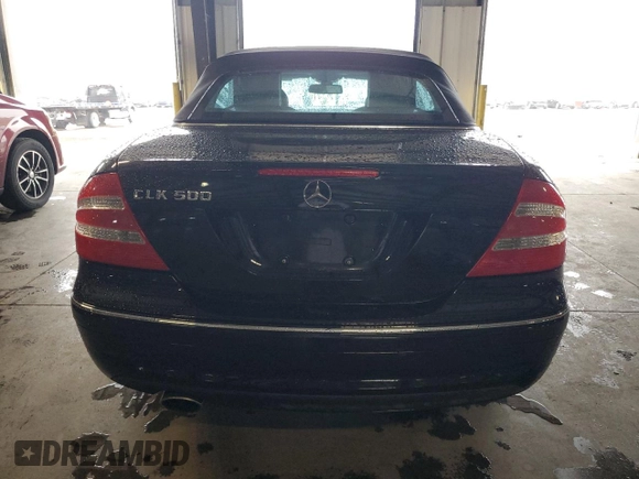2004 Mercedes-Benz CLK 500 z VIN WDBTK75G34T031610, wystawiony jako Copart lot #73182024 z przebiegiem 107 955 mil mil oraz Szkoda całkowita • Salvage title. Historia ofert i sprzedaży dostępna na DreamBid. Obrazek 6.