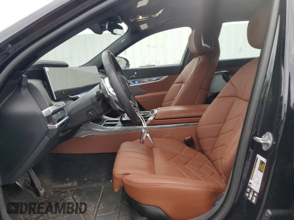 2024 BMW 7 Series 760i xDrive z VIN WBA33EJ08RCR11878, wystawiony jako Copart lot #78952474 z przebiegiem 280 mil mil oraz Szkoda całkowita • Salvage title. Historia ofert i sprzedaży dostępna na DreamBid. Obrazek 7.
