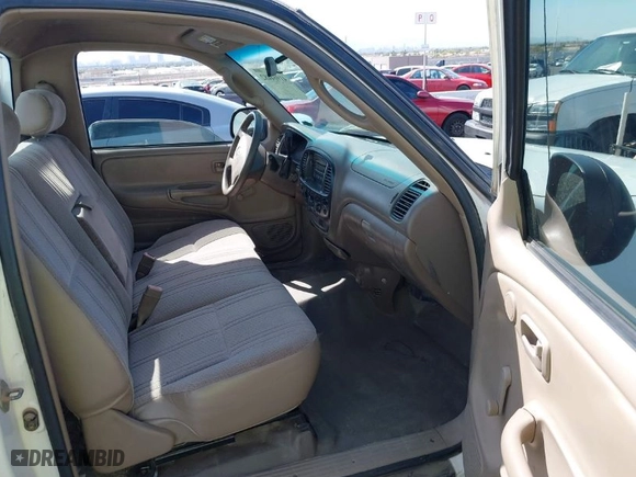 2003 Toyota Tundra with VIN 5TBJN32193S434229, listed as a IAAI auction lot 41964482 with 338,940 mi miles. Bid and sale history available at carsss.com. Image 5.