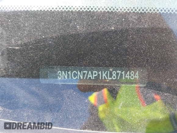 2019 Nissan Versa SV z VIN 3N1CN7AP1KL871484, wystawiony jako IAAI lot #42160363 z przebiegiem 91 012 mil mil oraz . Historia ofert i sprzedaży dostępna na DreamBid. Obrazek 9.