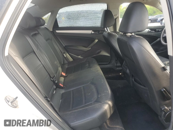 2012 Volkswagen Passat SE z VIN 1VWBP7A35CC084970, wystawiony jako Copart lot #54491265 z przebiegiem 75 497 mil mil oraz Szkoda całkowita • Salvage title. Historia ofert i sprzedaży dostępna na DreamBid. Obrazek 10.