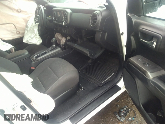 2017 Toyota Tacoma SR5 with VIN 3TMCZ5AN0HM099549, listed as a IAAI auction lot 33153884 with 58,517 mi miles and . Bid and sale history available at DreamBid. Image 5.