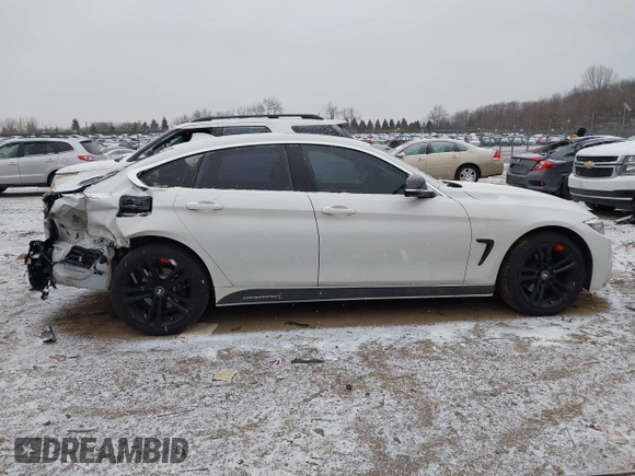 2017 BMW 4 Series 430i xDrive z VIN WBA4F9C54HG791712, wystawiony jako IAAI lot #41554381 z przebiegiem 106 013 mil mil oraz . Historia ofert i sprzedaży dostępna na DreamBid. Obrazek 13.