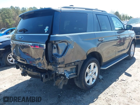 2021 Ford Expedition XLT z VIN 1FMJU1HT7MEA03432, wystawiony jako IAAI lot #41835841 z przebiegiem 84 977 mil mil oraz . Historia ofert i sprzedaży dostępna na DreamBid. Obrazek 4.