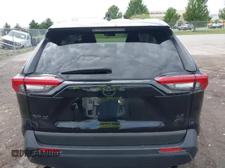2022 Toyota RAV4 LE with VIN JTMF1RFV6ND088373, listed as a IAAI auction lot 42645055 with 33,048 mi miles and . Bid and sale history available at DreamBid. Image 16.