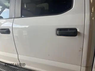 2019 Ford F-250 XL z VIN 1FT7W2BTXKED46997, wystawiony jako IAAI lot #42737714 z przebiegiem 124 075 mil mil oraz . Historia ofert i sprzedaży dostępna na DreamBid. Obrazek 9.