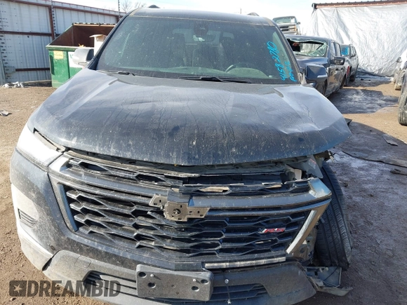 2023 Chevrolet Traverse RS z VIN 1GNEVJKW5PJ276524, wystawiony jako IAAI lot #41582780 z przebiegiem 56 095 mil mil oraz . Historia ofert i sprzedaży dostępna na DreamBid. Obrazek 13.