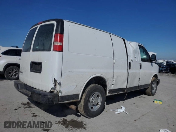 2013 Chevrolet Express Cargo z VIN 1GCWGFBA3D1141367, wystawiony jako Copart lot #46485055 z przebiegiem 338 309 mil mil oraz Czysty tytuł • Clean title. Historia ofert i sprzedaży dostępna na DreamBid. Obrazek 3.