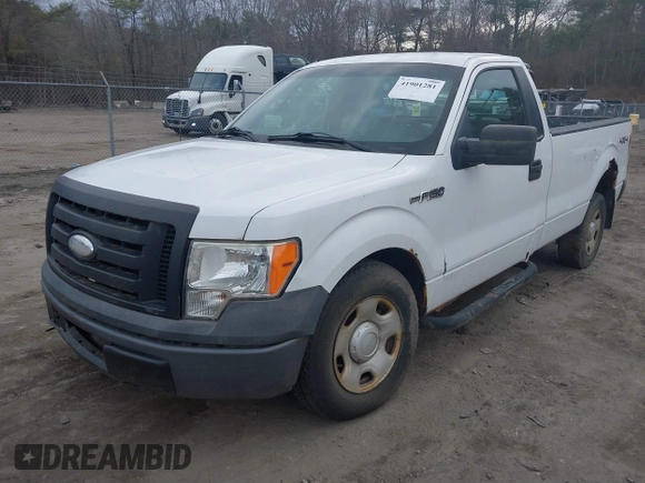 2009 Ford F-150 XL z VIN 1FTRF14W29KB57895, wystawiony jako IAAI lot #41901281 z przebiegiem 233 792 mil mil oraz . Historia ofert i sprzedaży dostępna na DreamBid. Obrazek 2.